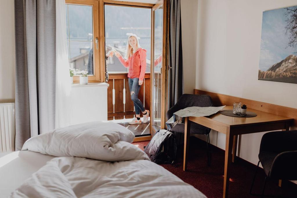 Dorfcafe Unken Hotelpension Swirtshaus Im Dorf Exterior foto